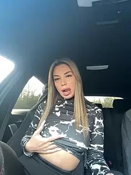 Try our girls live displays and explore the company of endless strippers, with beautiful physiques, vibrating toys and more.