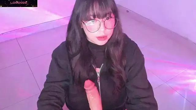 Try our girls live displays and explore the company of endless strippers, with beautiful physiques, vibrating toys and more.