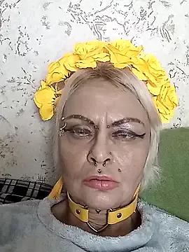 Try our girls live displays and explore the company of endless strippers, with beautiful physiques, vibrating toys and more.