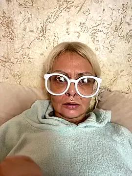 Gardener_of_Illusions from StripChat is Freechat