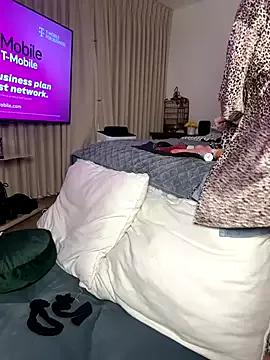 Try our girls live displays and explore the company of endless strippers, with beautiful physiques, vibrating toys and more.