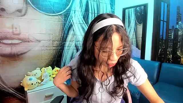 Giaa_rossi from StripChat is Freechat