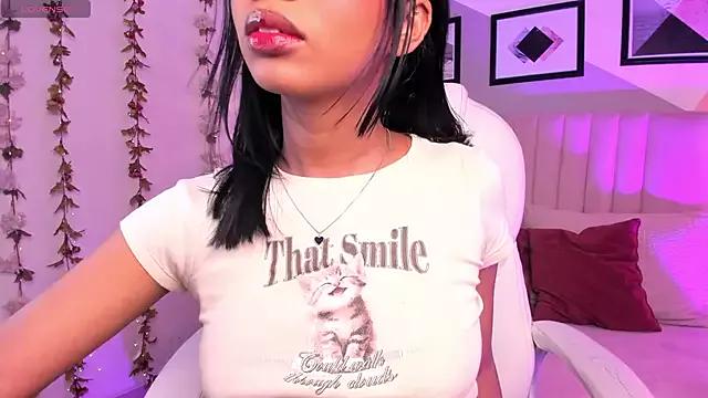 Gigi_Strawberry from StripChat is Freechat