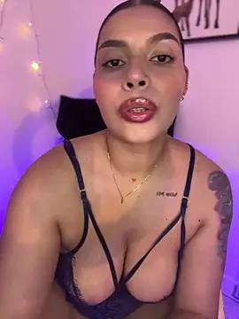 Try our girls live displays and explore the company of endless strippers, with beautiful physiques, vibrating toys and more.
