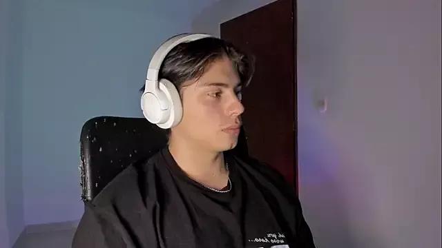Giordano_Russo from StripChat is Freechat