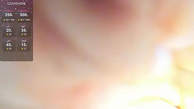 glass_doll69 from StripChat is Freechat