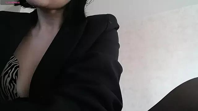 Try our girls live displays and explore the company of endless strippers, with beautiful physiques, vibrating toys and more.