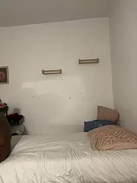 Try our girls live displays and explore the company of endless strippers, with beautiful physiques, vibrating toys and more.