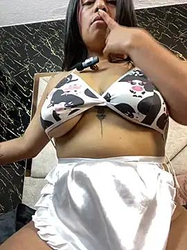 Try our girls live displays and explore the company of endless strippers, with beautiful physiques, vibrating toys and more.