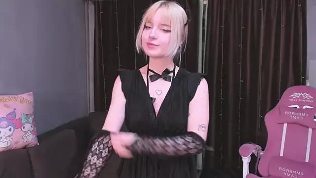 godlikegirlyy from StripChat is Freechat