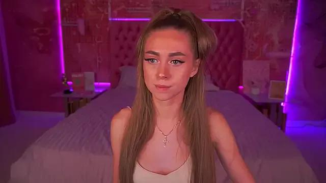 GoGoDream from StripChat is Freechat