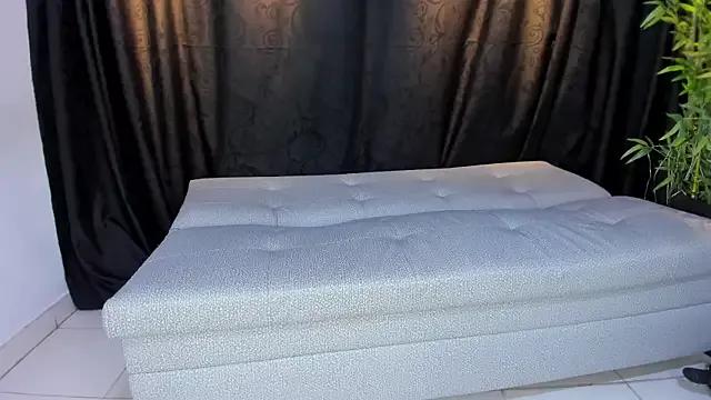 golden_girl_house from StripChat is Freechat