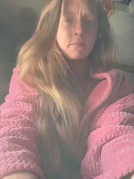 Try our girls live displays and explore the company of endless strippers, with beautiful physiques, vibrating toys and more.