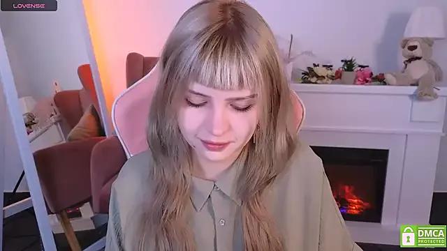 Grace_lux from StripChat is Freechat