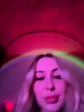 Try our girls live displays and explore the company of endless strippers, with beautiful physiques, vibrating toys and more.