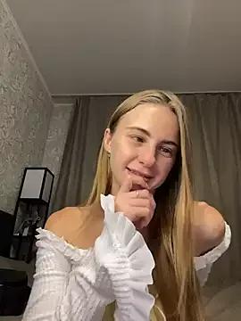 Try our girls live displays and explore the company of endless strippers, with beautiful physiques, vibrating toys and more.