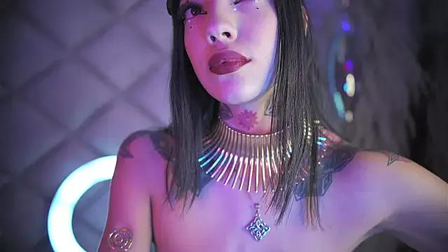 Try our girls live displays and explore the company of endless strippers, with beautiful physiques, vibrating toys and more.