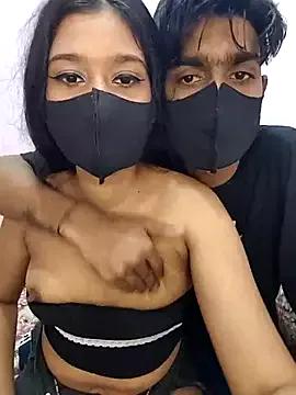 Haavsi_couple from StripChat is Freechat