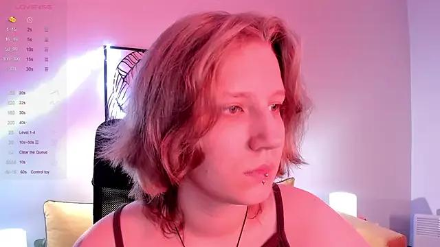Hailey_Foxy from StripChat is Freechat