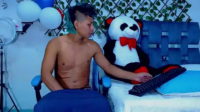 Hakim_prettynigg from StripChat is Freechat