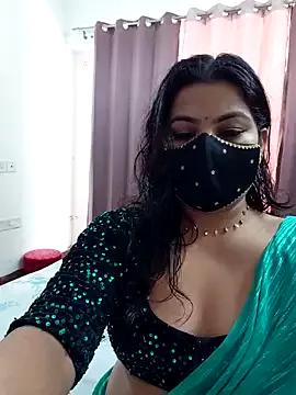 Half_girlfrnd_530 from StripChat is Freechat