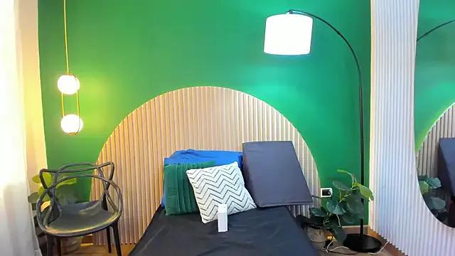 Try our girls live displays and explore the company of endless strippers, with beautiful physiques, vibrating toys and more.