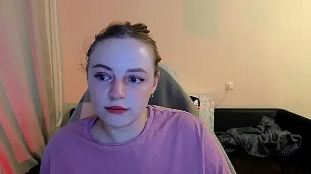 Try our girls live displays and explore the company of endless strippers, with beautiful physiques, vibrating toys and more.