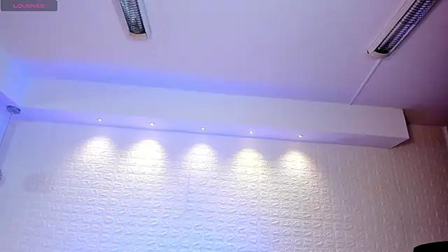 Hannaa_Evanss from StripChat