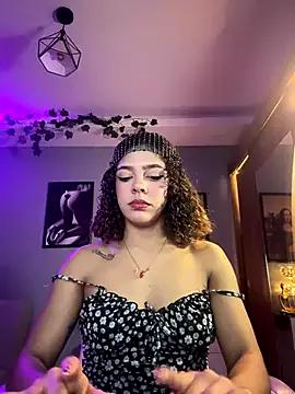 Try our girls live displays and explore the company of endless strippers, with beautiful physiques, vibrating toys and more.