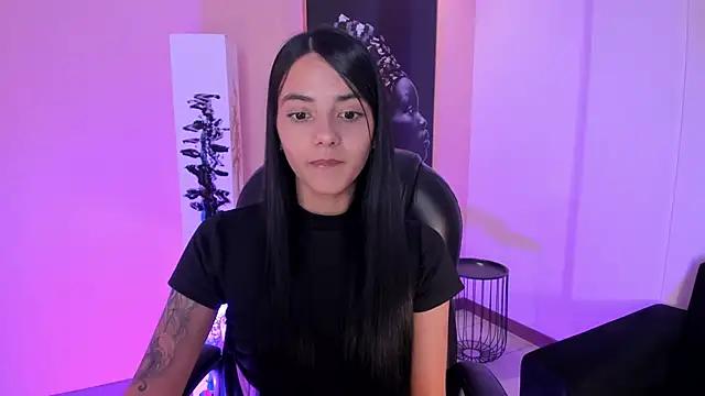 Try our girls live displays and explore the company of endless strippers, with beautiful physiques, vibrating toys and more.