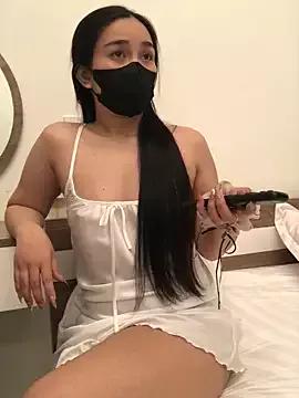 Try our girls live displays and explore the company of endless strippers, with beautiful physiques, vibrating toys and more.