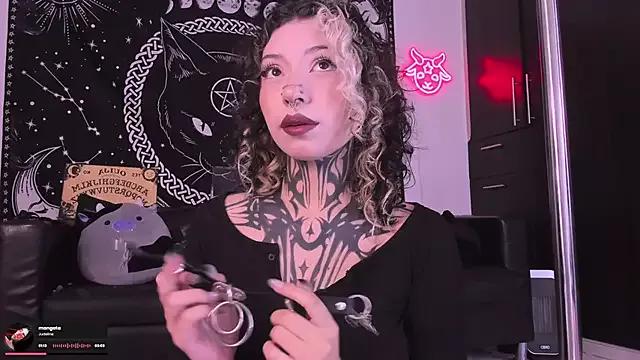 hazellwitch from StripChat is Freechat