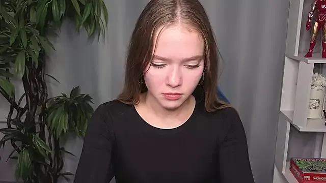 HazelMorris from StripChat is Freechat