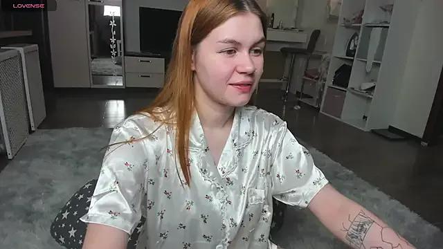 Photos of HeatherNextDoor from StripChat is Freechat