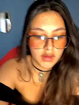 Try our girls live displays and explore the company of endless strippers, with beautiful physiques, vibrating toys and more.