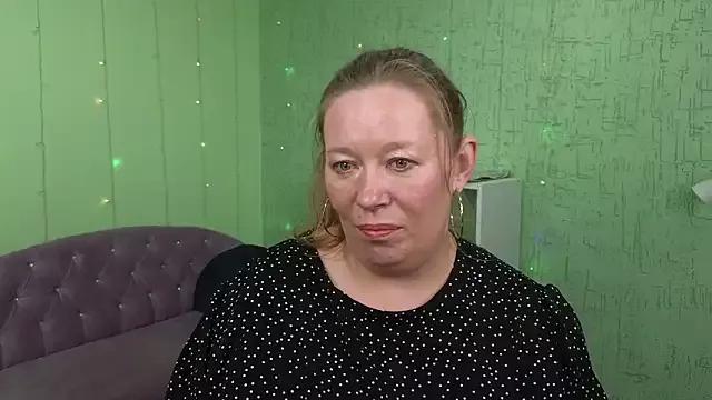Helena_Auburn from StripChat is Freechat