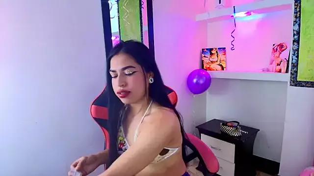 helena_weller from StripChat is Freechat