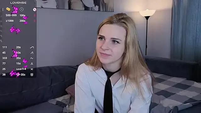 HelenMartines from StripChat is Freechat