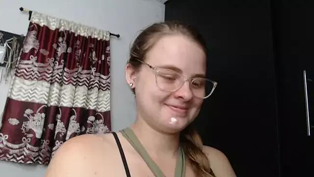 HellenMiyer1111 from StripChat