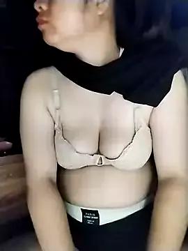 Hello_sanni from StripChat is Freechat