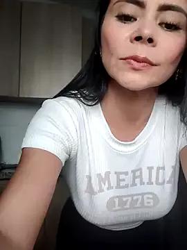 Try our girls live displays and explore the company of endless strippers, with beautiful physiques, vibrating toys and more.