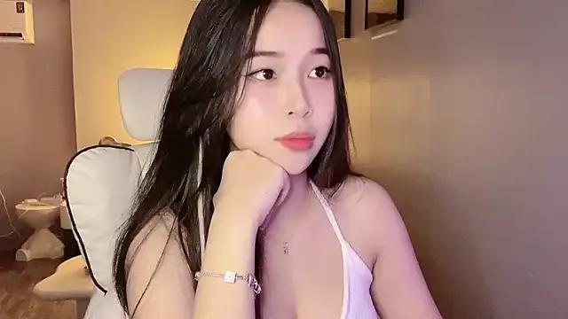 Henna192 from StripChat