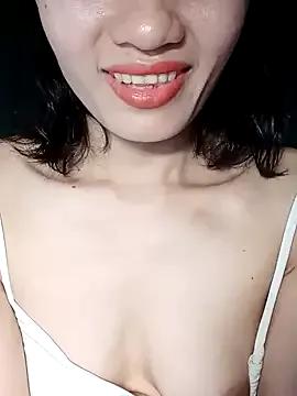 Hinna_x from StripChat is Freechat