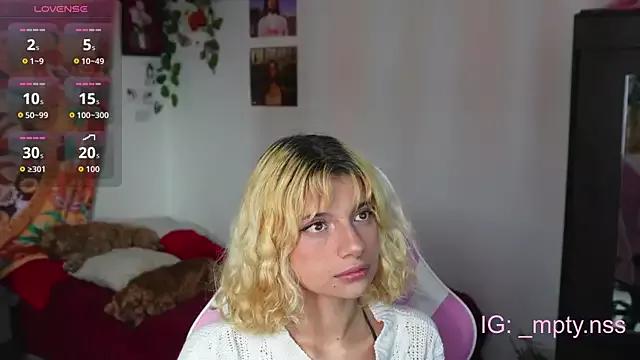 HiScarlett from StripChat is Freechat