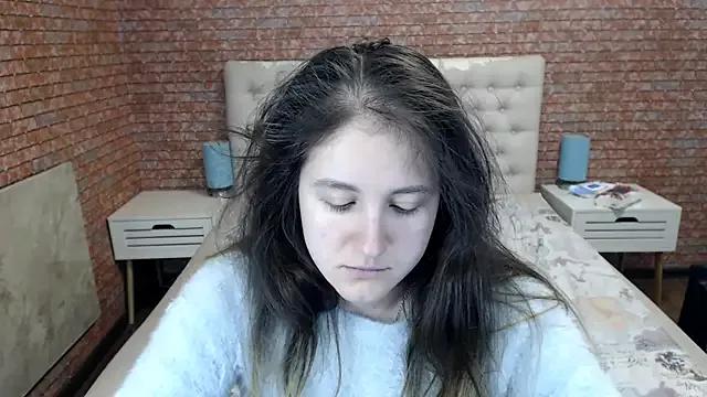 Try our girls live displays and explore the company of endless strippers, with beautiful physiques, vibrating toys and more.