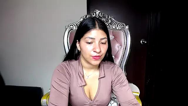 holly20a from StripChat is Freechat