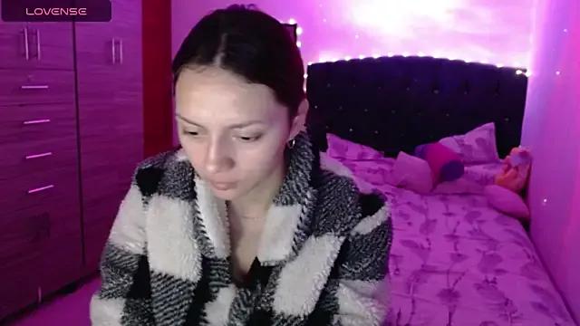 Try our girls live displays and explore the company of endless strippers, with beautiful physiques, vibrating toys and more.