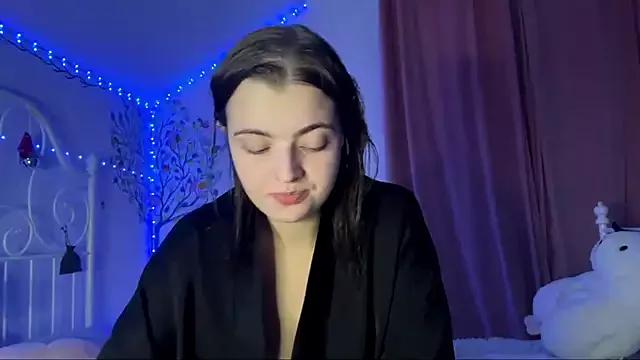 HoneyMist from StripChat is Freechat