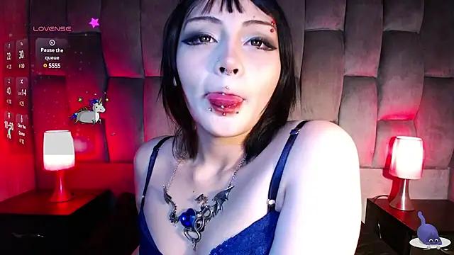 Try our girls live displays and explore the company of endless strippers, with beautiful physiques, vibrating toys and more.