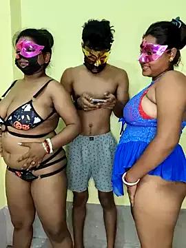 Photos of Horney_couple_4 from StripChat is Freechat